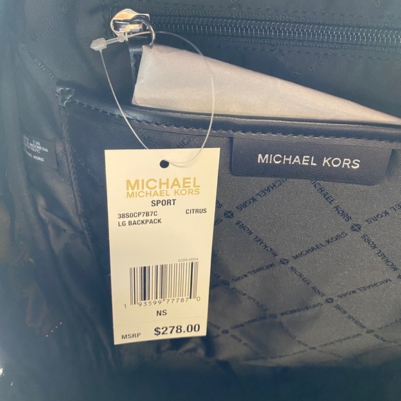 Michae Kors Sports LRG Backpack - Picture 4 of 6